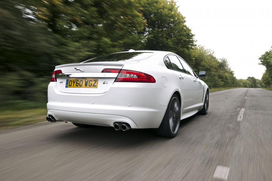  Jaguar XF BlackPack 2010 года  (UK) (фото 11 из 17)